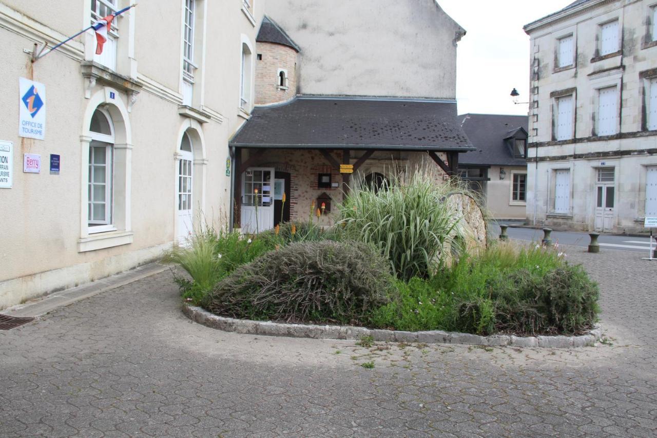 Gîte le Moulin Mezieres-en-Brenne Exterior foto